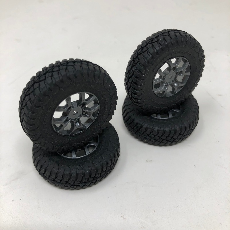 Kyosho Mini-Z Jimny 4×4 Front & Rear Wheel & Tire Set (4pcs)