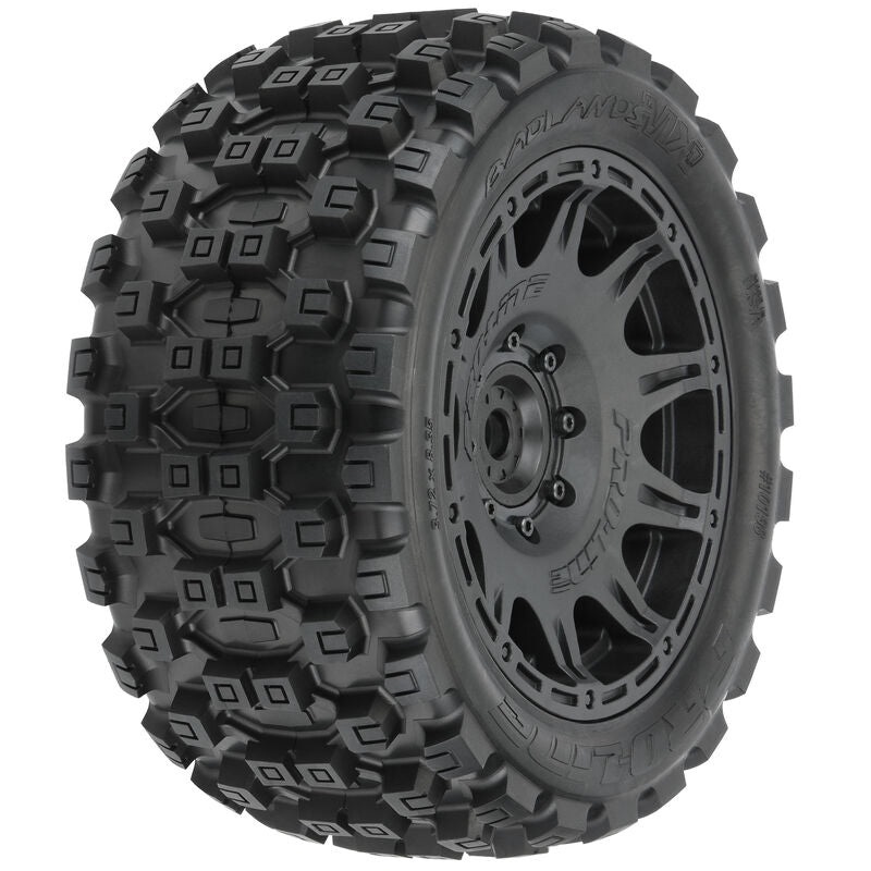 Pro-Line 1/6 Badlands MX57 5.7 Tires Mounted Raid 8×48 Removable 24mm Hex Wheels (2)